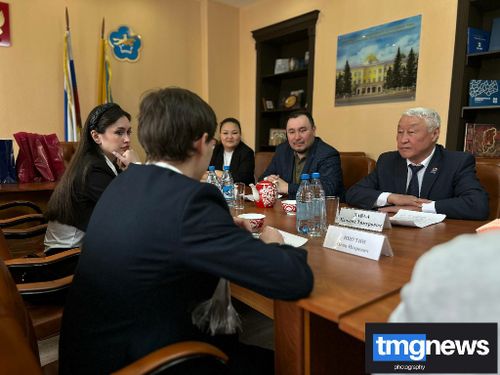 Тува и Красноярский край договорились о сотрудничестве в сфере молодежной политики