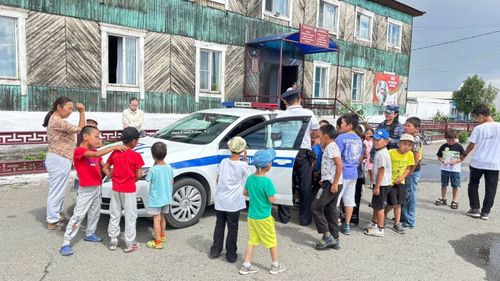 Госавтоинспекторы Барун-Хемчикского района провели профилактические встречи-беседы с воспитанниками пришкольных лагерей