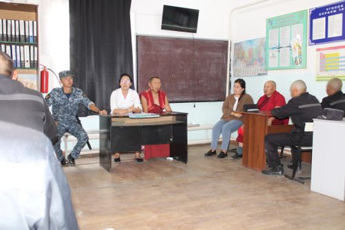 Осужденным Тувы рассказали о негативном влиянии алкоголя и наркотиков на жизнь человека