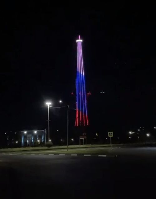 Глава Тувы Владислав Ховалыг включил новую подсветку телебашни РТРС в Кызыле