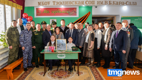 В школе с.Тээли открыли «Парту Героя»