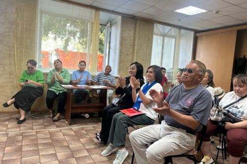 Талантливые, активные, целеустремленные: единороссы Тувы поздравили особенную молодежь