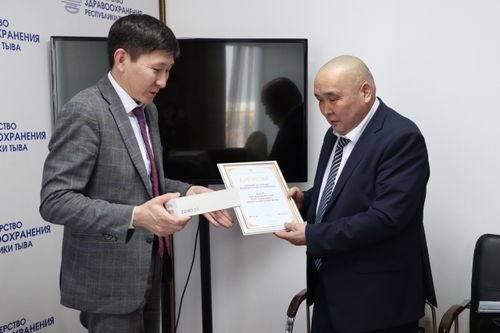 В Туве за лучшую работу в соцсетях отмечены медорганизации