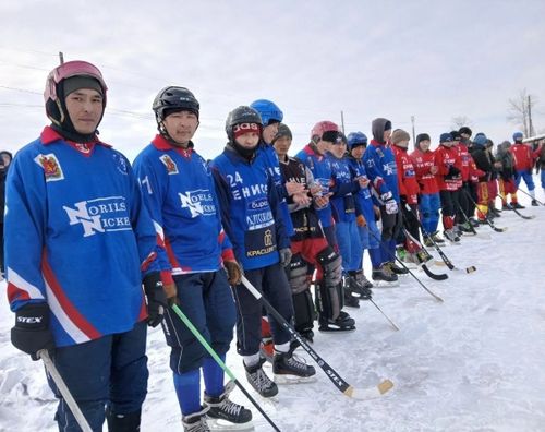 Таймир Шалганның чырык адынга тураскааткан бөмбүктүг хоккей маргылдаазы
