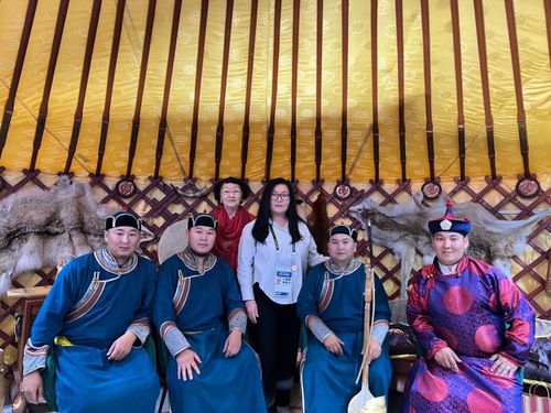 Горловое пение исполнителей из Тувы поразило гостей ВДНХ