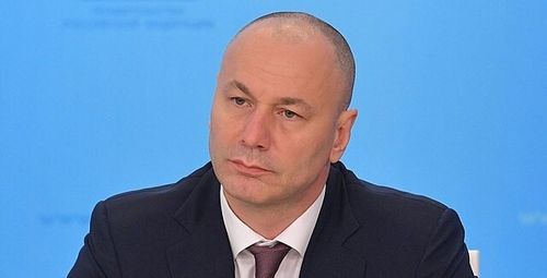 Руководитель Рособрнадзора Анзор Музаев опроверг информацию об отмене в ближайшие годы ЕГЭ в школах