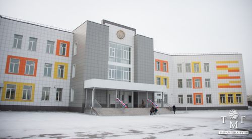 «Здравствуй, новая школа!». В Кызыле новая школа распахнула двери в мир знаний