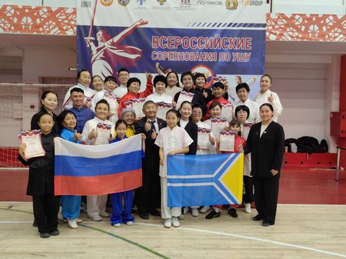 20 золотых, 14 серебряных и восемь бронзовых медалей завоевала сборная команды Тувы на Всероссийских соревнованиях по ушу