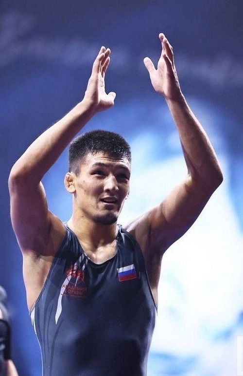 Кежик Чымба завоевал бронзу на Международном турнире по вольной борьбе