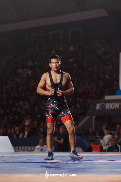 Триумф борцов Тувы на Межрегиональном соревновании по вольной борьбе