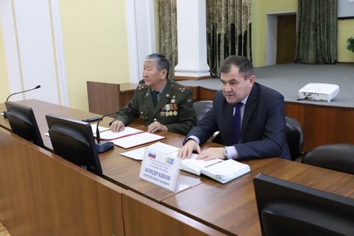 Новый министр МВД Тувы Сергей Кондрашов встретился с ветеранами ОВД