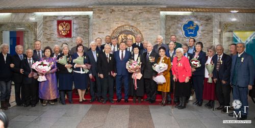 В Правительстве Тувы прошла торжественная церемония вручения поощрений Главы Республики Тыва