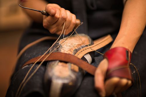 Жительницы Тувы осваивают азы швейного дела