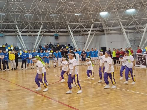 В Туве стартовал турнир по футзалу на Кубок Главы Республики Тыва