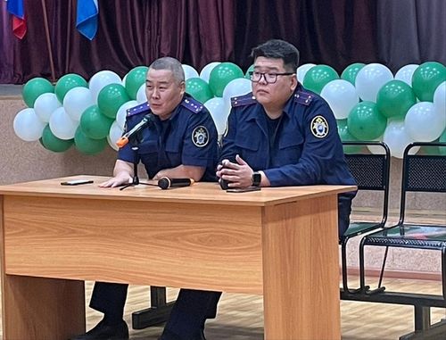 Следователи встретились со студентами транспортного техникума Кызыла