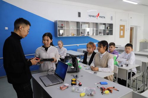 В Туве количество образовательных центров «Точка роста» увеличат до 128