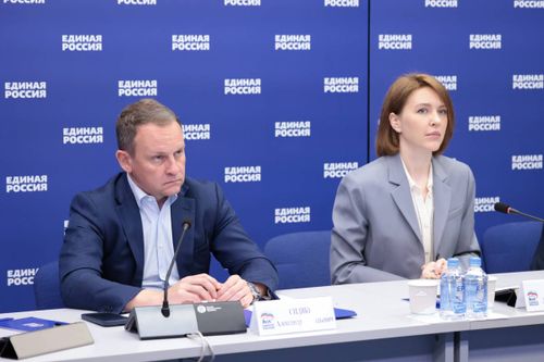 «Единая Россия» дала старт ежегодной акции «Собери ребёнка в школу»