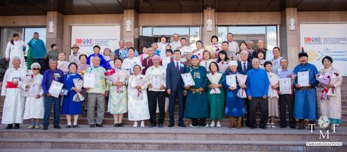 Семьям из Тувы вручены медали «За любовь и верность»