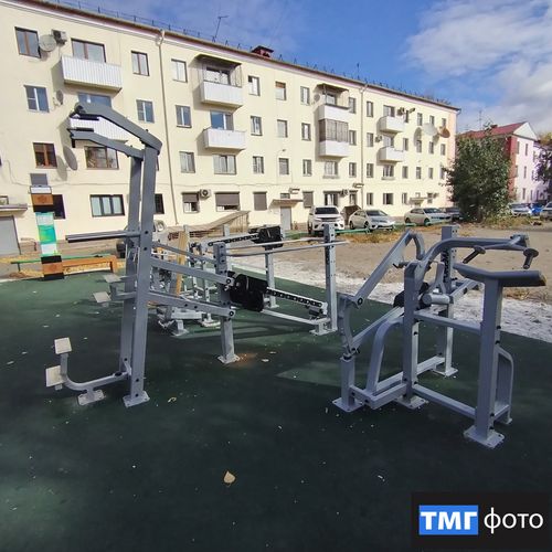 В Кызыле на улице Титова работает новая бесплатная спортивная площадка
