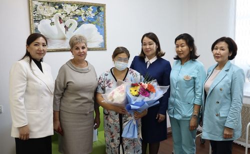 В Туве поздравили многодетную семью с рождением 9-го ребенка