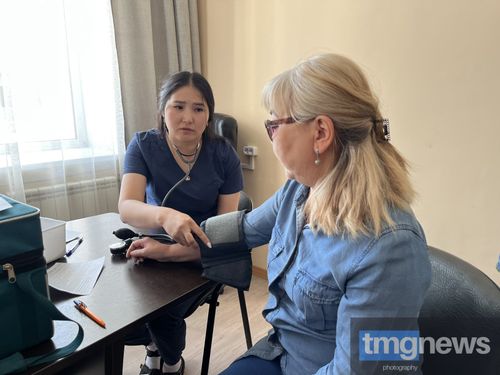 Сотрудники «Тывамедиагрупп» поставили вакцину против клещевого энцефалита