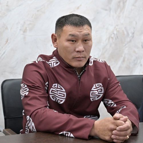 Тускай шериг операциязының хоочуннары төрээн кожуунунуң хөгжүлдези дээш