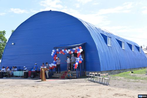 В селе Целинное открыли спортивный зал ангарного типа
