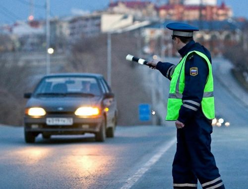Срок лишения прав за сокрытие автомобильных номеров увеличат