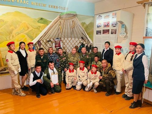 Берт-Даг суурнуң школазы школа музейлериниң бүгү-российжи мөөрейиниң финалынче кирген