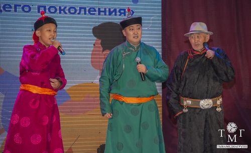 В Туве наградили примерных отцов республики