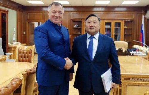 Владислав Ховалыг поздравил вице-премьера Марата Хуснуллина с днём рождения