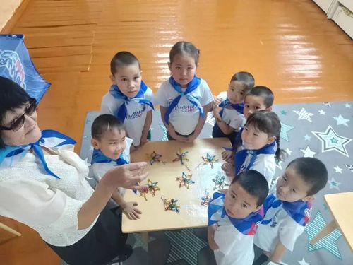 В детских садах Сут-Хольского района реализуют программу «Орлята-дошколята»