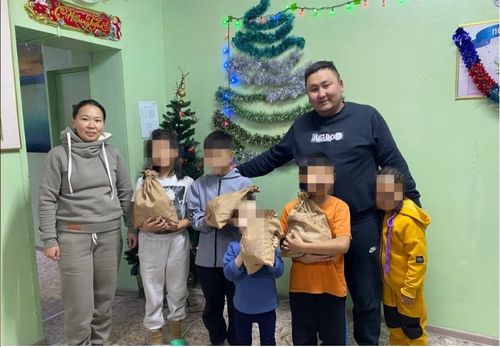 Сотрудники «Туваавтотранса» обошли Центры социальной помощи семье и детям