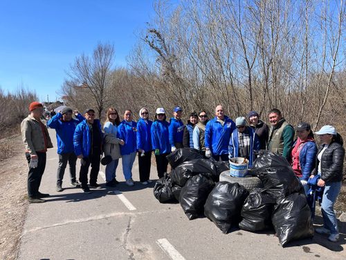 Депутаты Хурала представителей города Кызыла провели субботник