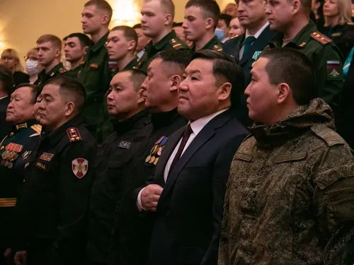 В Туве прошло торжественное собрание в честь Дня защитника Отечества