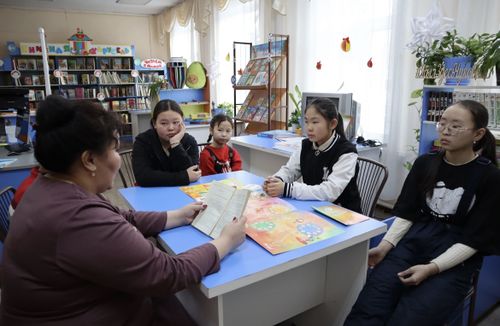 Чтение тувинских мифов в зимние каникулы