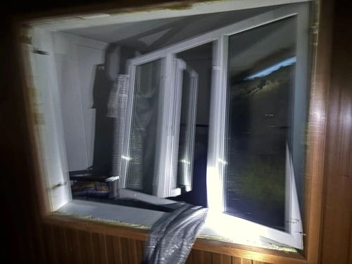 Медведь разгромил кордон заповедника «Убсунурская котловина» в Туве