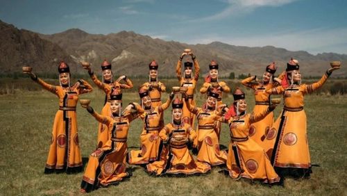 Национальный театр музыки и танца «Саяны» представит на выставке-форуме «Россия» новую концертную программу