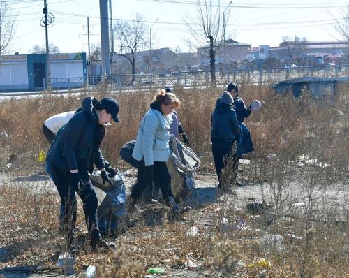 Более 12 000 человек вышли на Всероссийский субботник в Туве