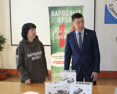 АО «Тывасвязьинформ» передало бойцам СВО квадрокоптеры