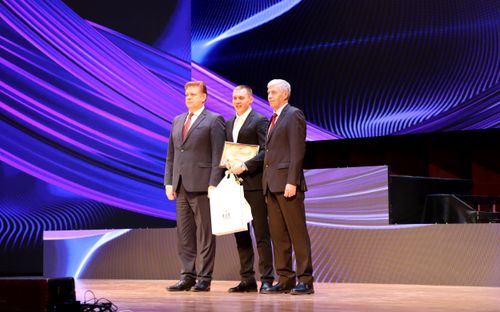 Анатолий Серышев вручил награды лучшим спортсменам Новосибирской области