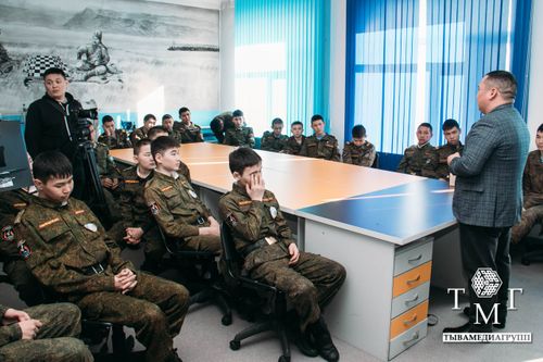 Молодежный парламент Тувы провел квест-игру «Крымская весна»