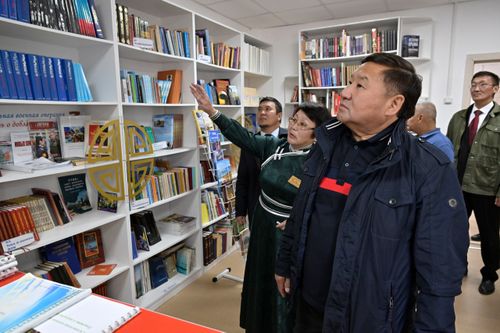 В модельной библиотеке Хову-Аксы прошло занятие шахматного кружка «Ладья»