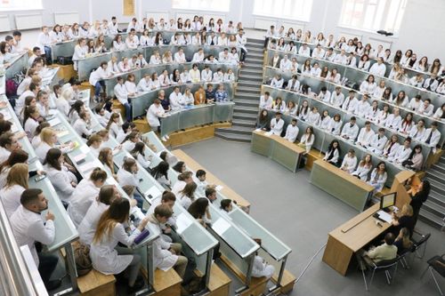 В России увеличат число бюджетных мест в медуниверситетах