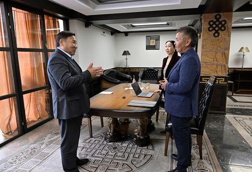 Тываның Баштыңы режиссер Владимир Копуш-биле регионга кинематографияны хөгжүдериниң алыс кедизин чугаалашкан