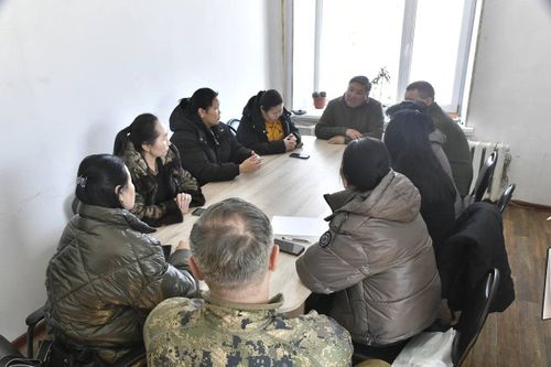 Глава Тувы встретился с родственниками пострадавших на Шагонарской ТЭЦ