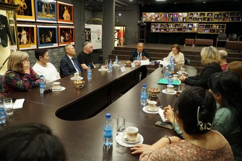 В Туве обсудили постановочную часть первого тувинского мюзикла об Оскус-ооле