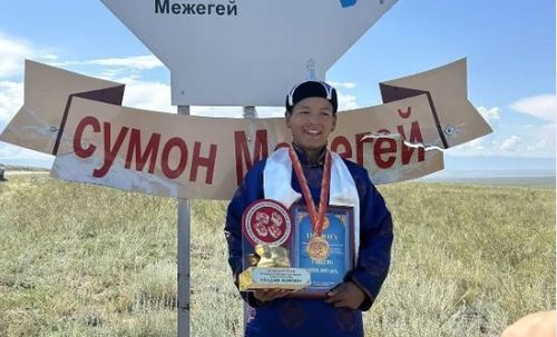Алдын кажык: Межегейден он дөрт харлыг саятан – Самчай Ооржак
