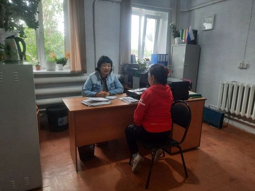 Родителям погибших участников СВО из Тувы помогают оформить путевки на озеро Дус-Холь