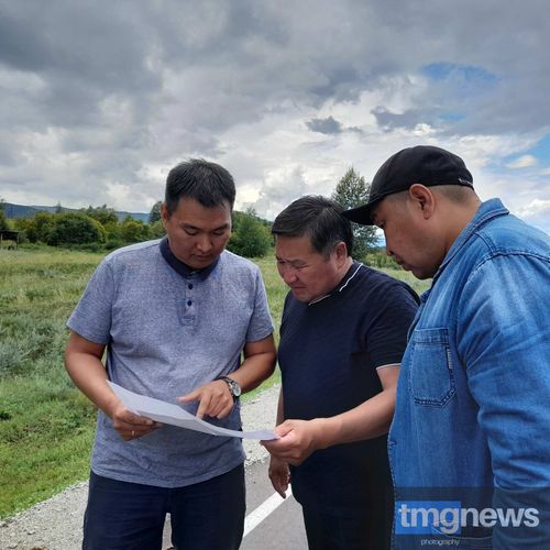 Глава Тувы проверил ход ремонта дорог в Тандинском районе